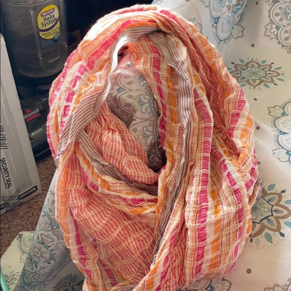 Colorful scarf - Picture 3 of 3